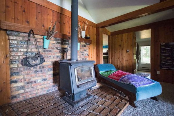 Van Ettan Lake Lodge (Van Etten Lake Lodge) - Loud Island Photo From Drone Pro Media (newer photo)